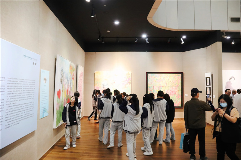 “江苏紫金文化优青系列展——张平静·佟士委双个展”亮相江苏省现代美术馆